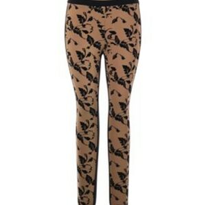 🧡CARMEN Marc Valvo Two Tone Leaf Print Leggings